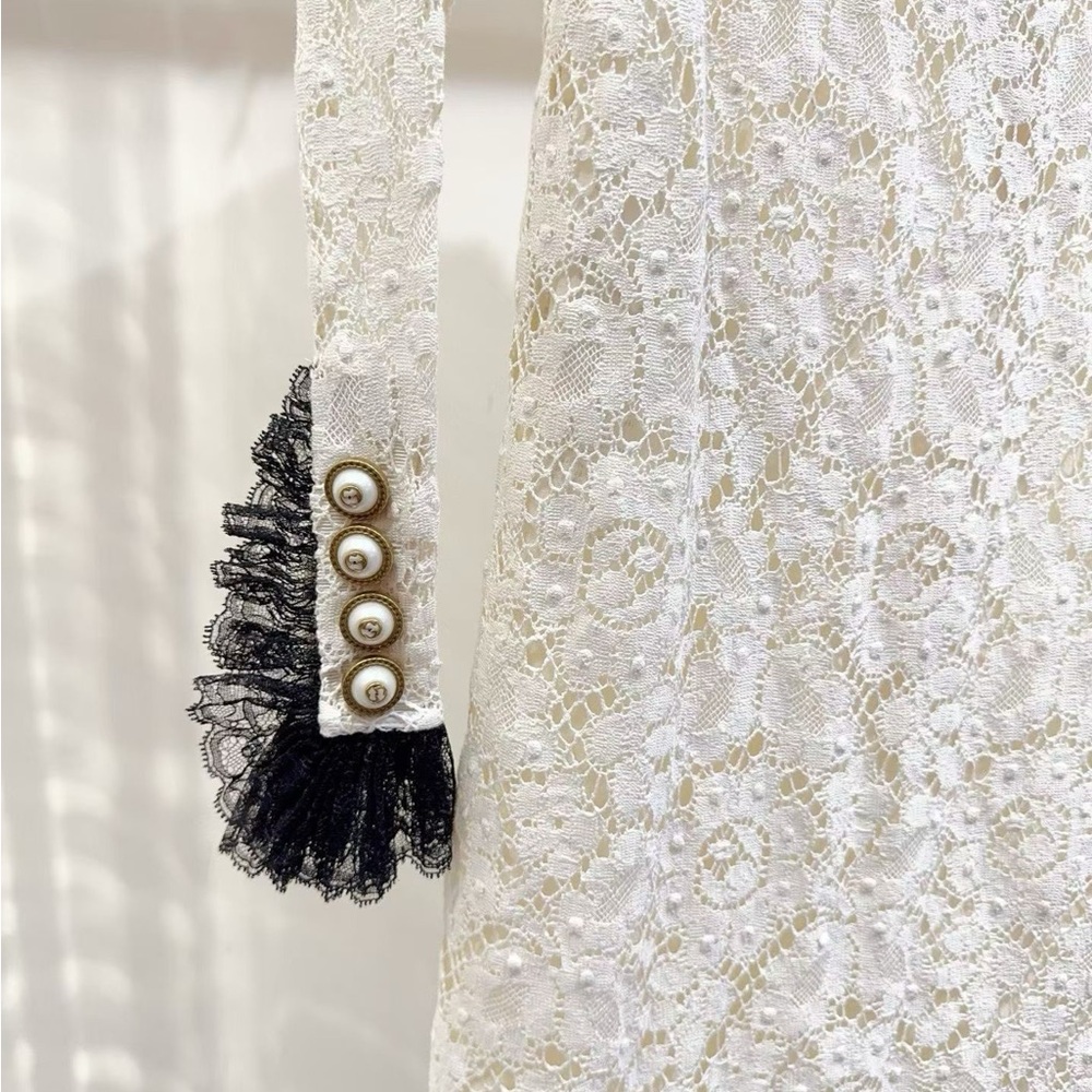 🧨steal Authentic Gucci Cream Lace Dress with Black Details - Picture 5 of 8